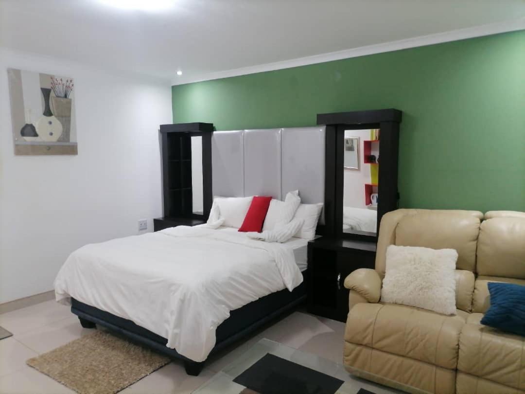 Royal Guesthouse Opuwo Kültér fotó
